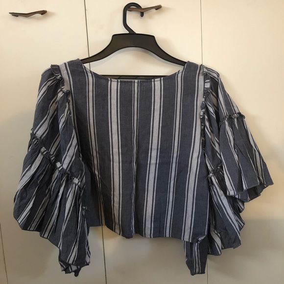 Hollister Blouse - Picture 2 of 4